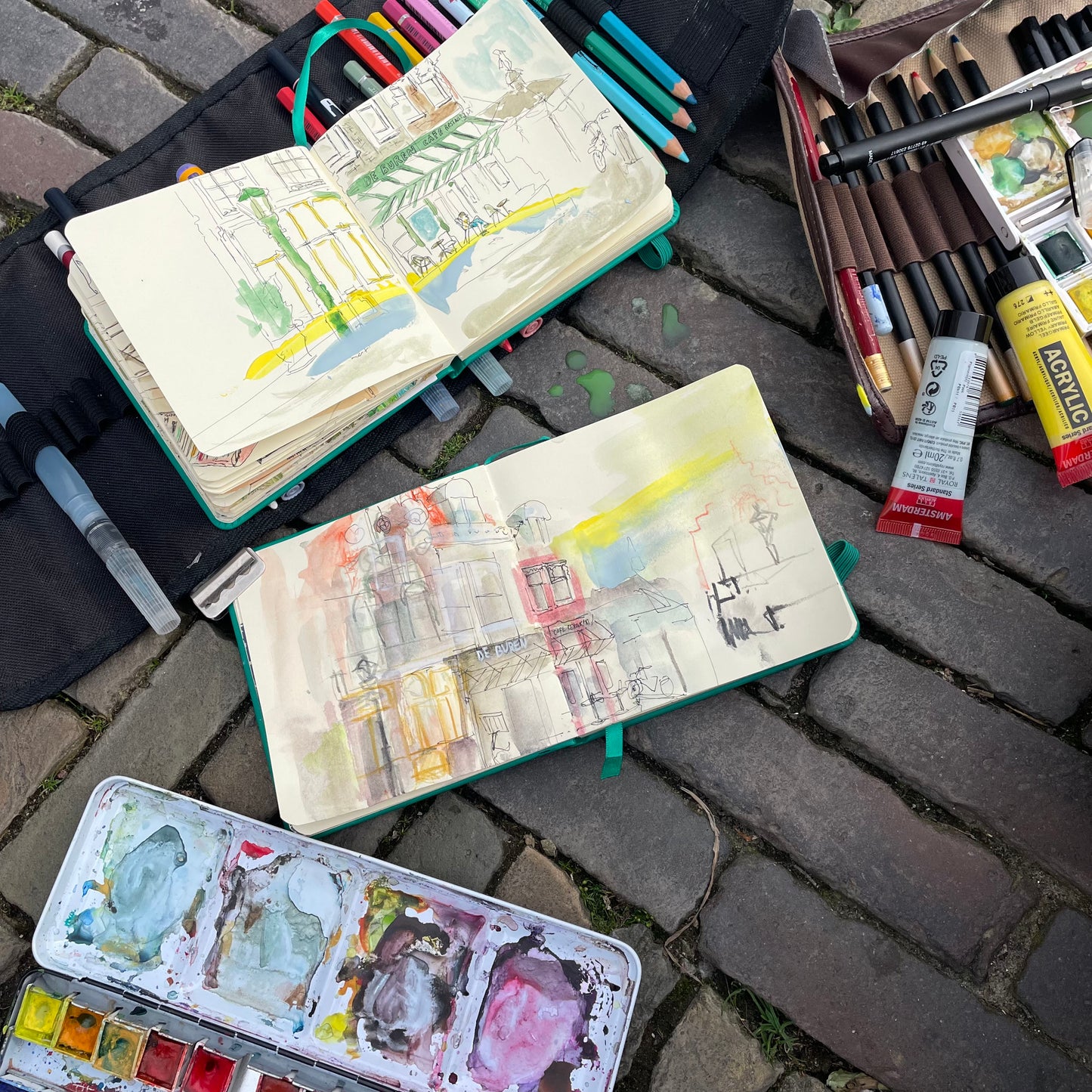 Na onze twee pilots: de eerste r a u w tekentoer op locatie!! | Hal25